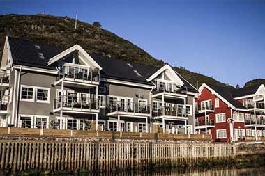 Knutholmen Hotell, Kalvåg