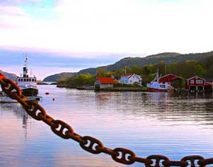 Ein idyllischer Hafen in Flekkefjord - Vist Norway