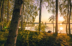 Sonnenuntergang am See in Nordfinnland