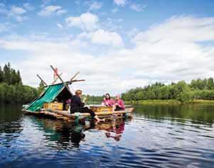 Mit dem Holzfloss entdecken Sie Schweden ganz gemütlich