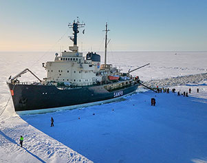Eisbrecher Sampo im Bottnischen Meerbusen bei Kemi