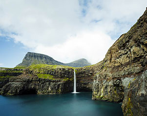 Wasserfall auf Vágar