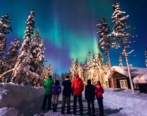 Polarlichter in Finnisch-Lappland im Winter