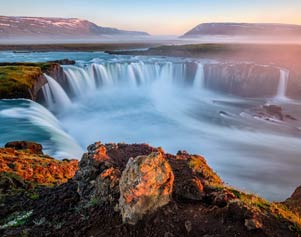 Der Wasserfall Goðafoss („Götterwasserfall“) ist eines der beeindruckendsten Fotomotive Islands.