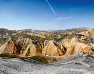 Die Rhyolitberge von Landmannalaugar sind die wohl farbenprächtigste Erscheinung des isländischen Vulkanismus.