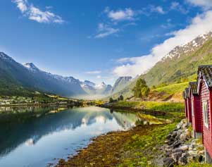 Blick über den Aurland- und Sognefjord in Norwegen