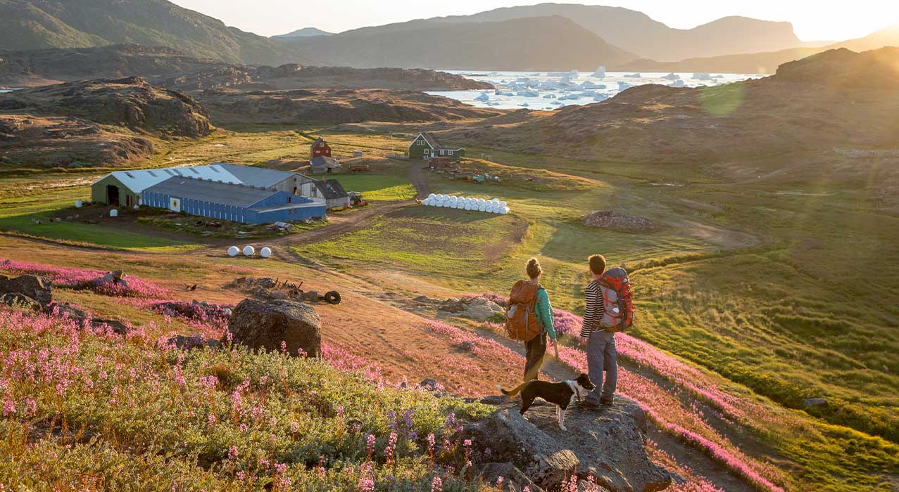 Grünes Kulturland und Eisberge - die unglaublichen Gegensätze Südgrönlands.
Visit Greenland. 