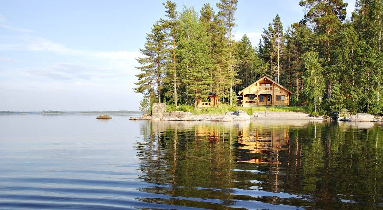 Wunderbare Seenlandschaft in Finnland