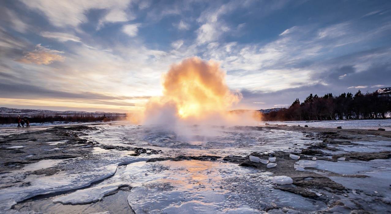 Geysir Winter Shutterstock