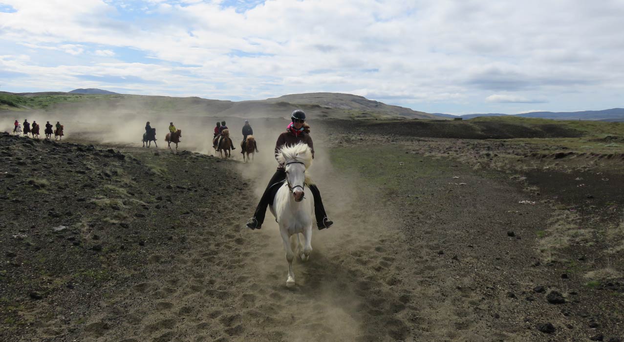 Reiter während einer Reittour in Island