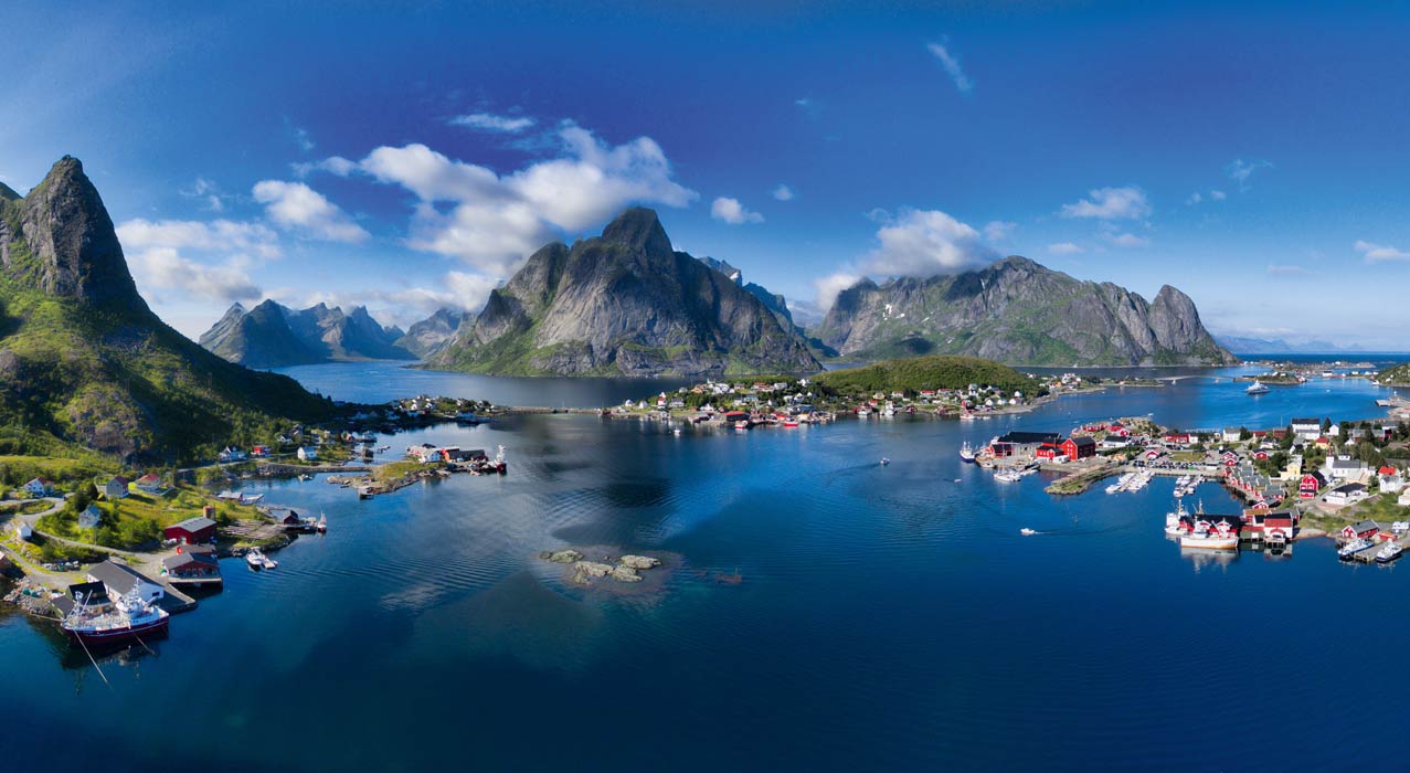 Die einmaligen Berge und Orte auf den Lofoten in Norwegen begeistern jeden Reisenden