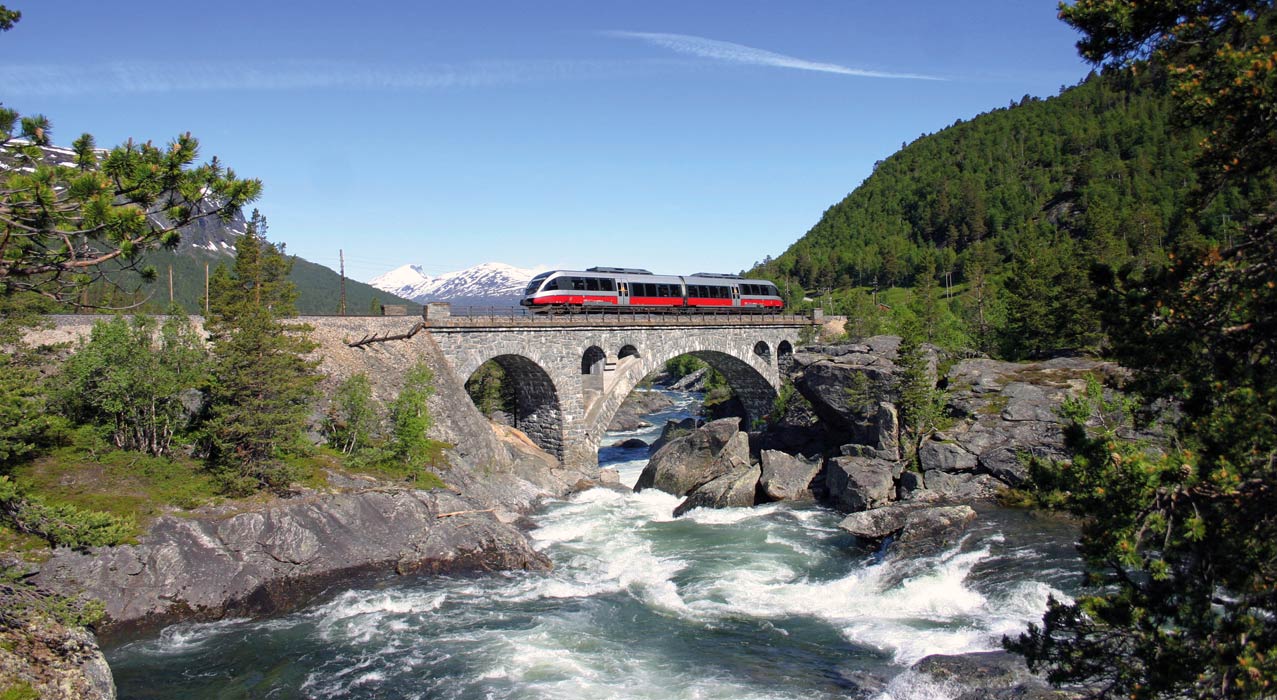 Auf Reise mit der Raumabahn in Norwegen